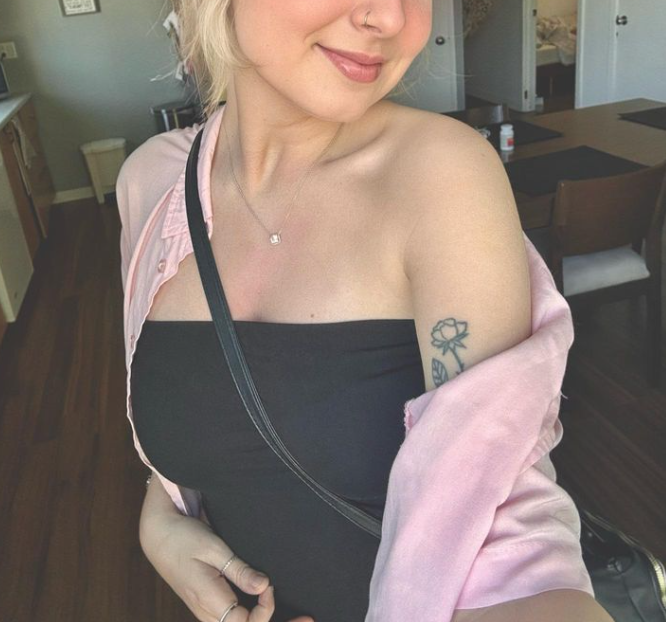 Emilie, cute blonde from Gatineau wants to meet an older an than her